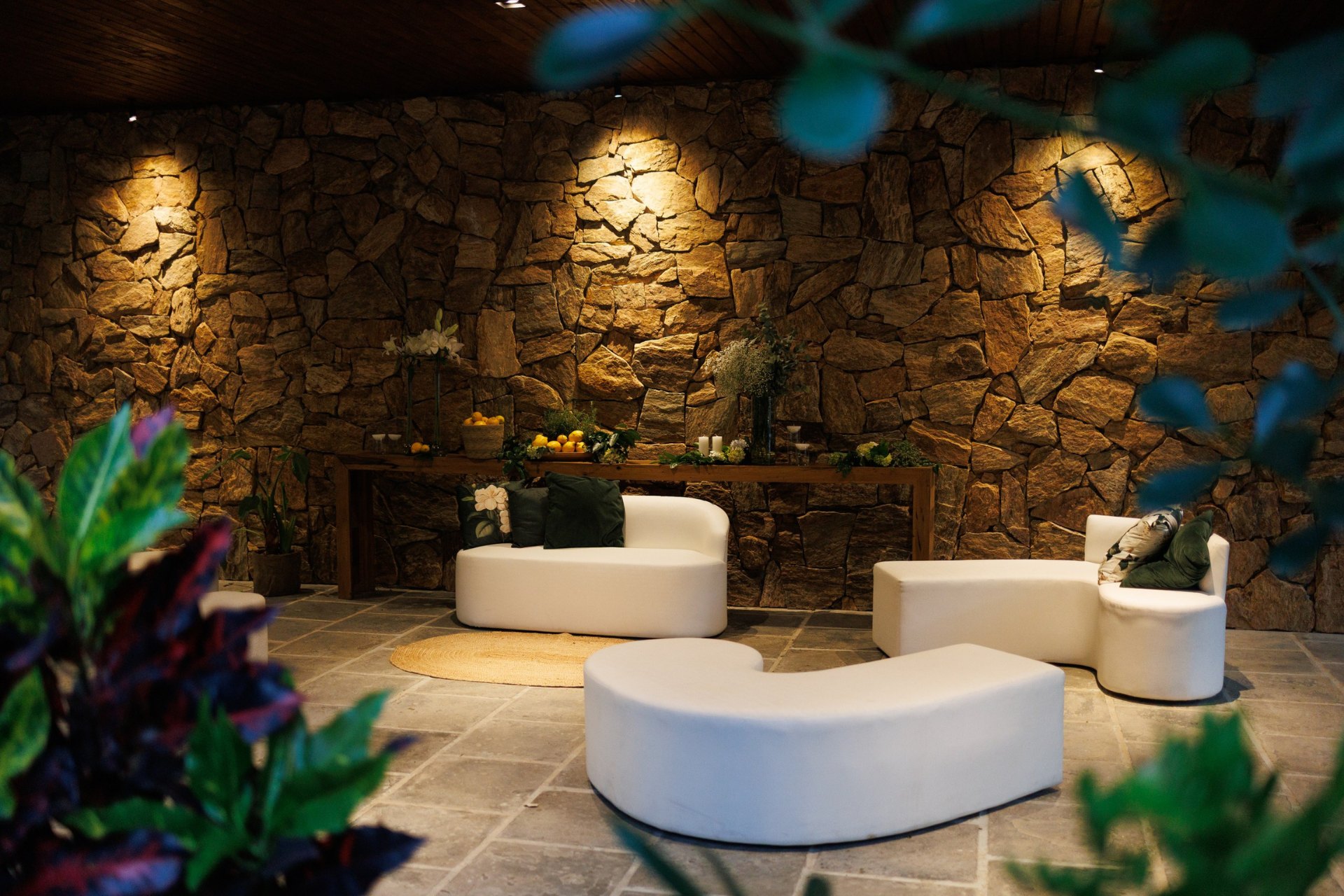 salao de pedras coberto